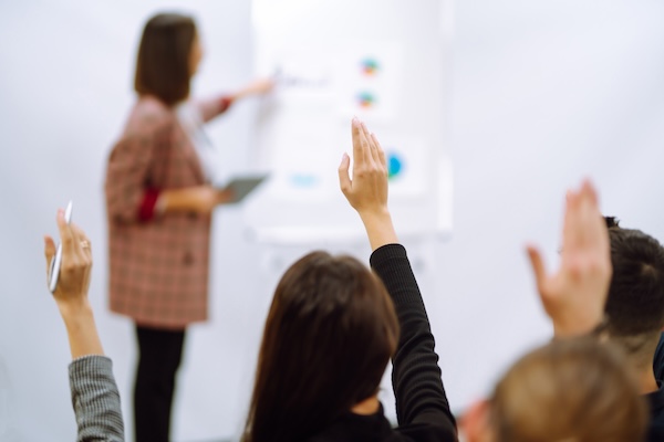 organizacja szkoleń warsztatów i konferencji